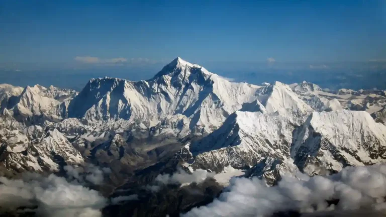 mount-everest-high-court
