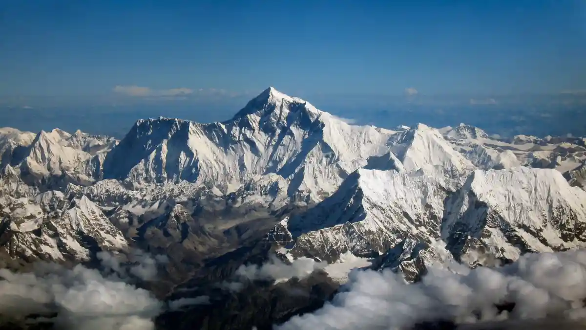 mount-everest-high-court