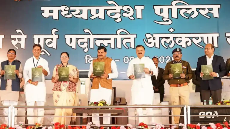 cm-balaghat-naxalites